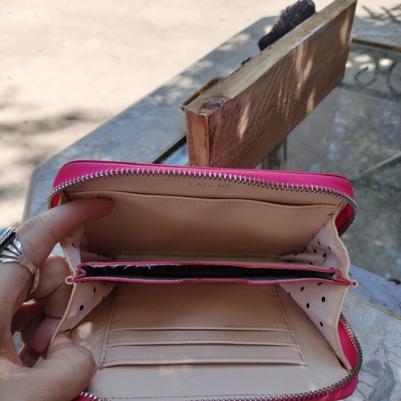 Stella & Dot Fuchsia Cutout Wallet - Picture 4 of 8